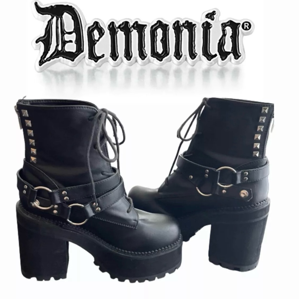 Demonia Assault-101 Chunky Platform Ankle Boots